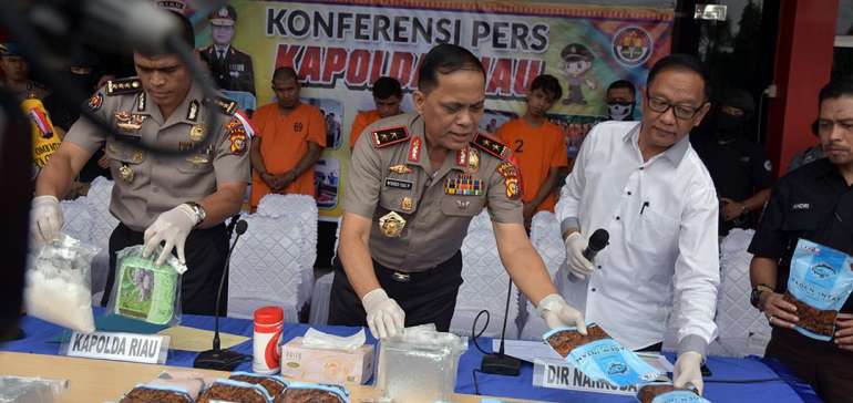 Jajaran Polda Riau Bongkar Pengiriman Narkoba Gunakan Kemasan Abon